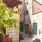 Apartment Mima Hvar *