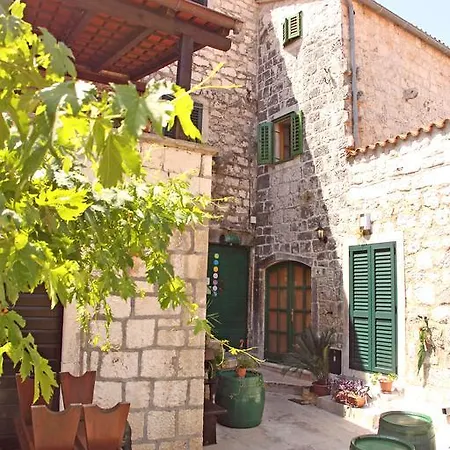 Apartment Mima Hvar *