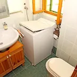 Mima Hvar *